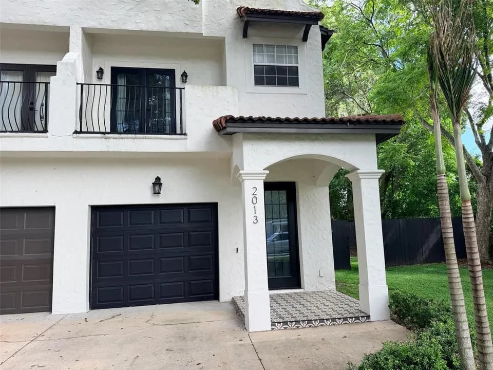 3 Bed 2 Bath Multi-Unit Residential Property in Orlando, FL