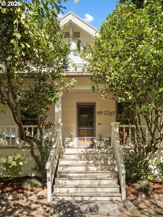 3 Bed 1 Bath Classic Historic Era Home in Portland, OR