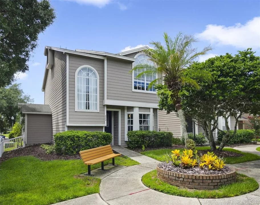 3 Bed 2 Bath Urban Residential Condo in Orlando, FL