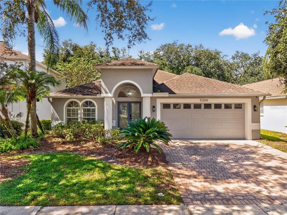 3 Bed 2 Bath Established Contemporary Home in Tampa, FL