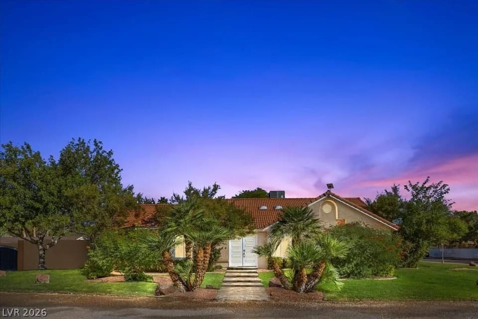 4 Bed 1 Bath Traditional Suburban Family Home in Las Vegas, NV