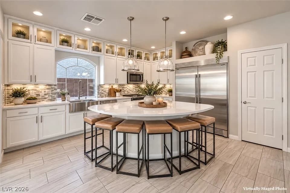 4 Bed 2 Bath Established Contemporary Home in Las Vegas, NV