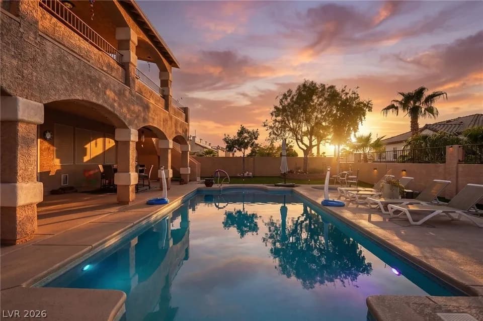 4 Bed 3 Bath Established Contemporary Home in Las Vegas, NV