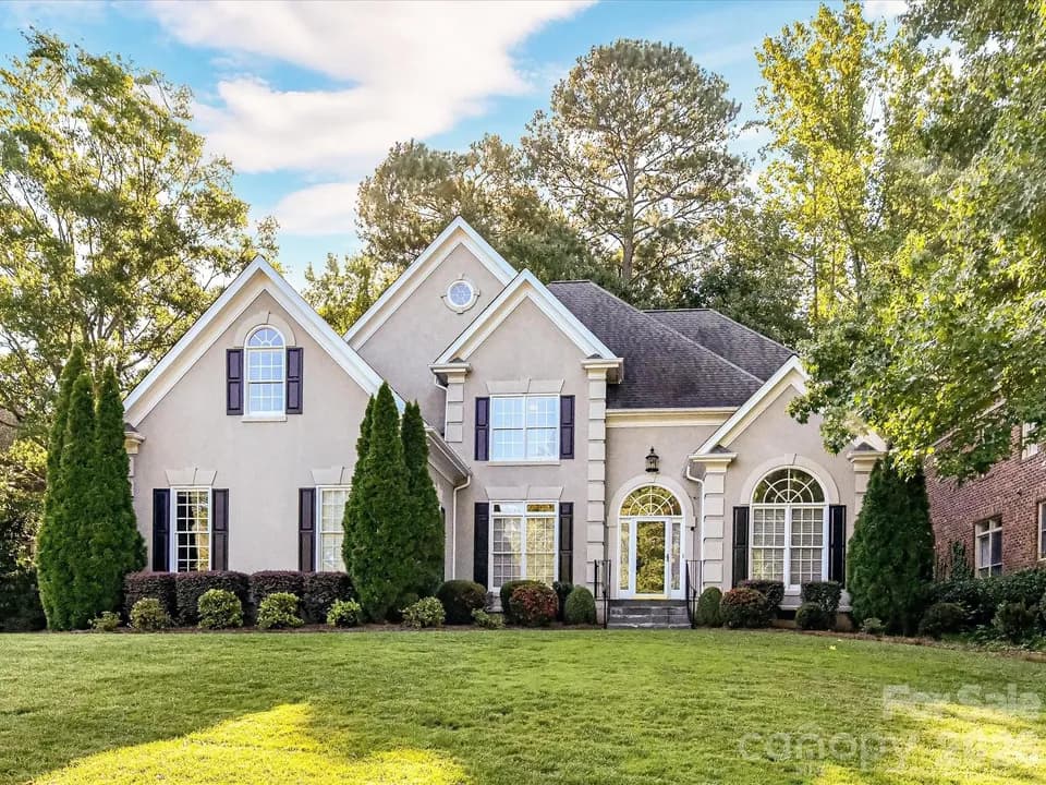4 Bed 3 Bath Traditional Suburban Family Home in Charlotte, NC