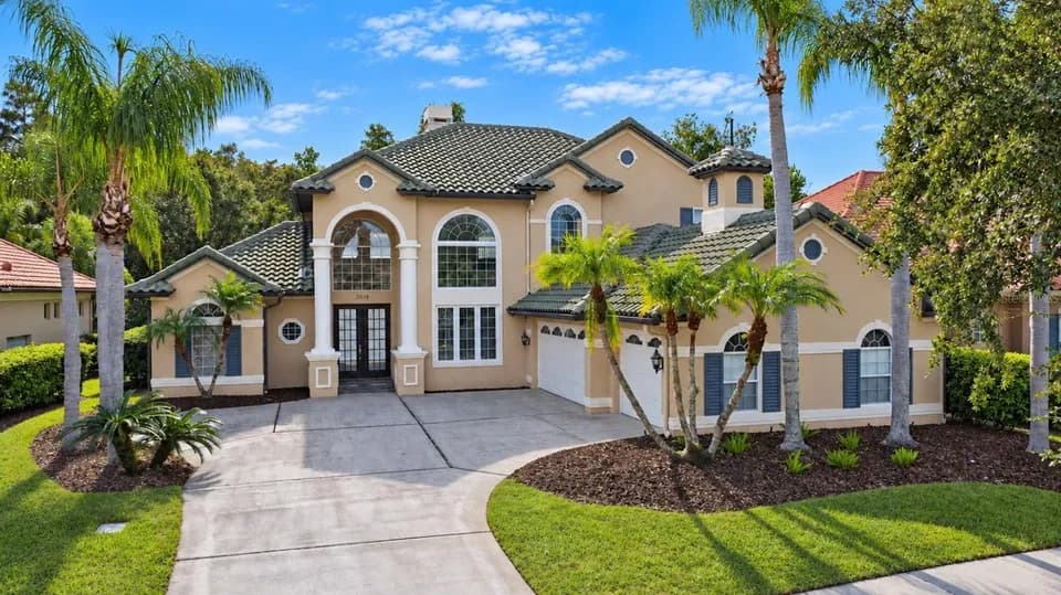 4 Bed 3 Bath Traditional Suburban Family Home in Orlando, FL