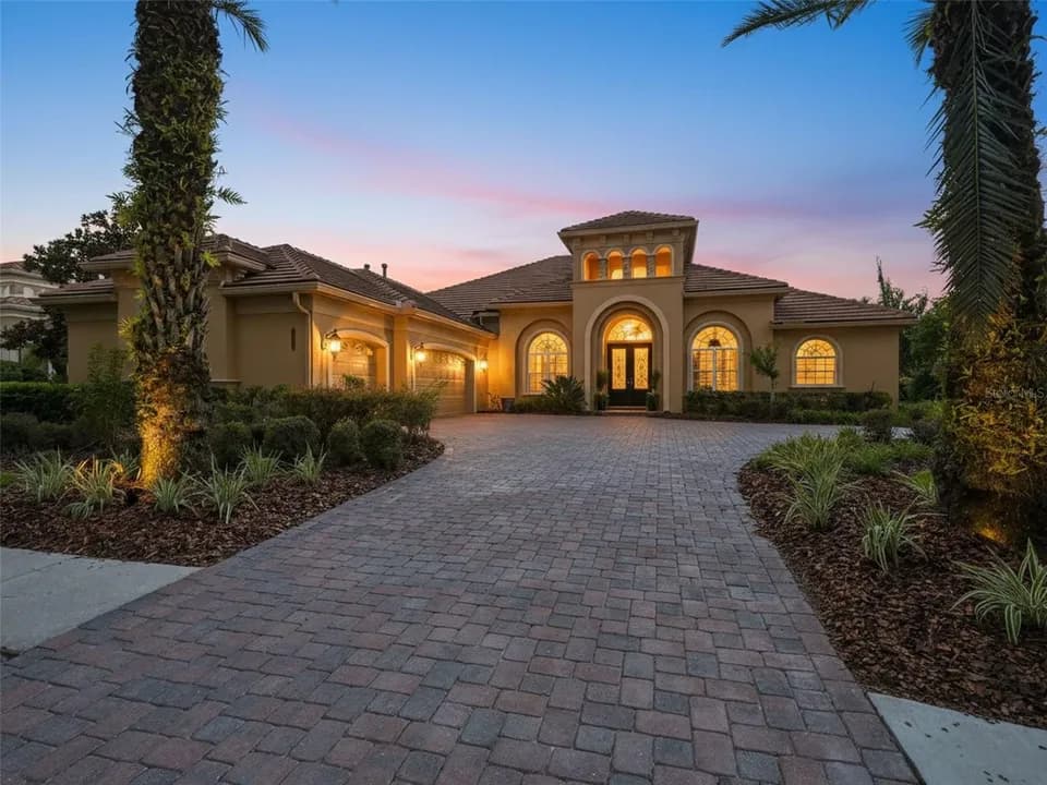 4 Bed 4 Bath Established Contemporary Home in Tampa, FL