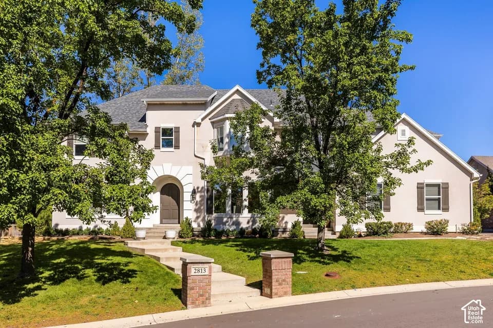 7 Bed 3 Bath Traditional Suburban Family Home in Salt Lake City, UT